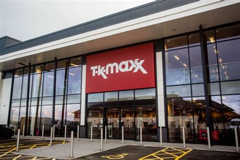 tk maxx hackney opening times.